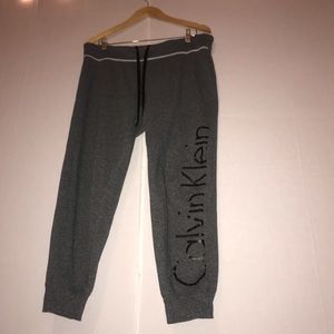 Calvin Klein Cropped Joggers!!